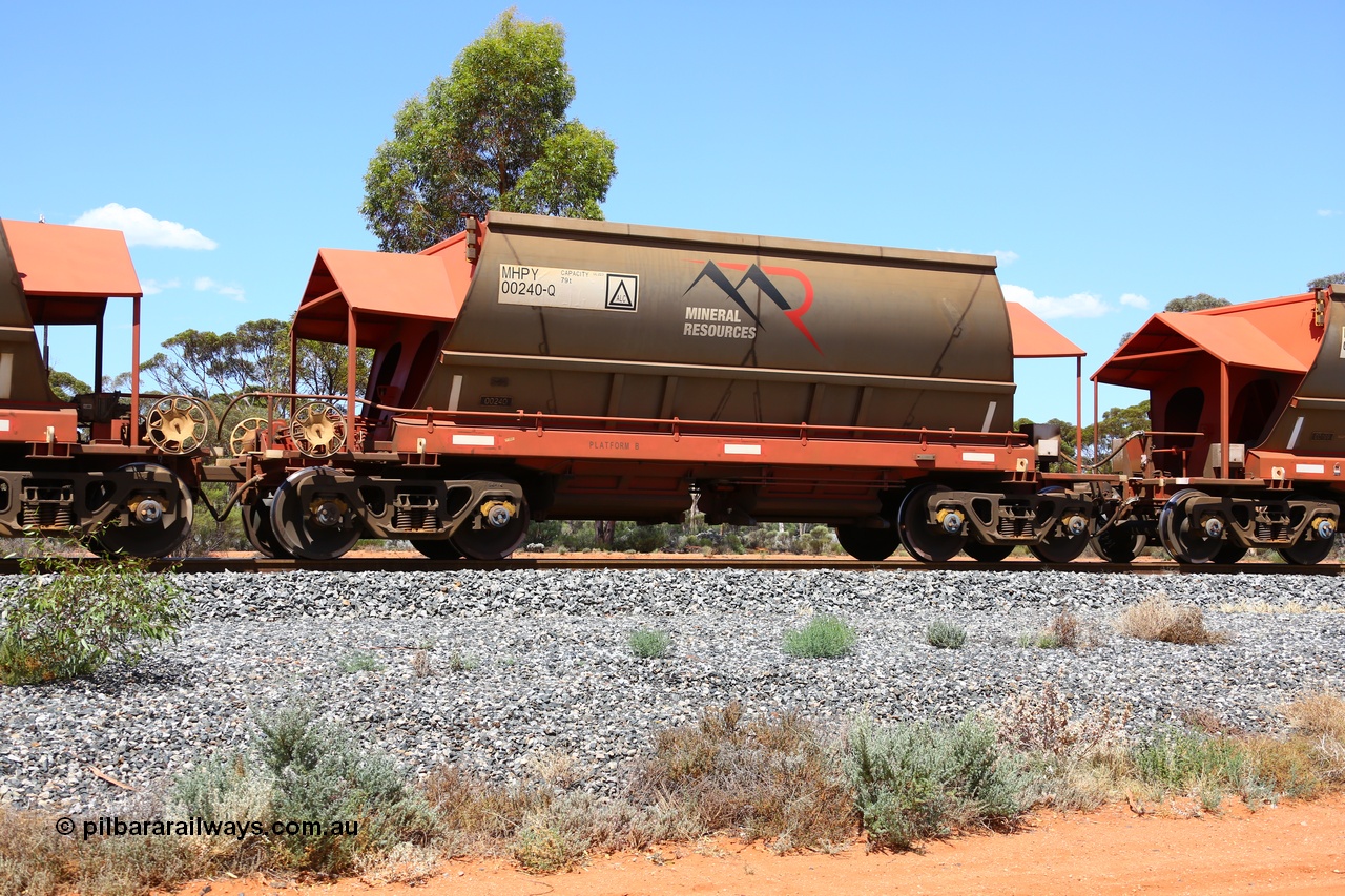 190107 0585
Binduli, on empty Mineral Resources Ltd iron ore train service from Esperance to Koolyanobbing 2034 with MRL's MHPY type iron ore waggon MHPY 00240 built by CSR Yangtze Co China serial 2014/382-240 in 2014 as a batch of 382 units, these bottom discharge hopper waggons are operated in 'married' pairs.
Keywords: MHPY-type;MHPY00240;2014/382-240;CSR-Yangtze-Co-China;
