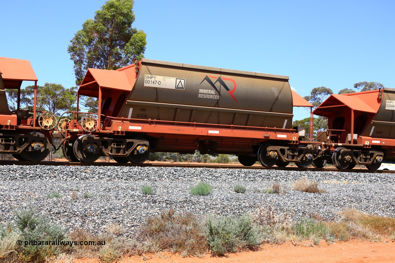 190107 0623
Binduli, on empty Mineral Resources Ltd iron ore train service from Esperance to Koolyanobbing 2034 with MRL's MHPY type iron ore waggon MHPY 00147 built by CSR Yangtze Co China serial 2014/382-147 in 2014 as a batch of 382 units, these bottom discharge hopper waggons are operated in 'married' pairs.
Keywords: MHPY-type;MHPY00147;2014/382-147;CSR-Yangtze-Rolling-Stock-Co-China;