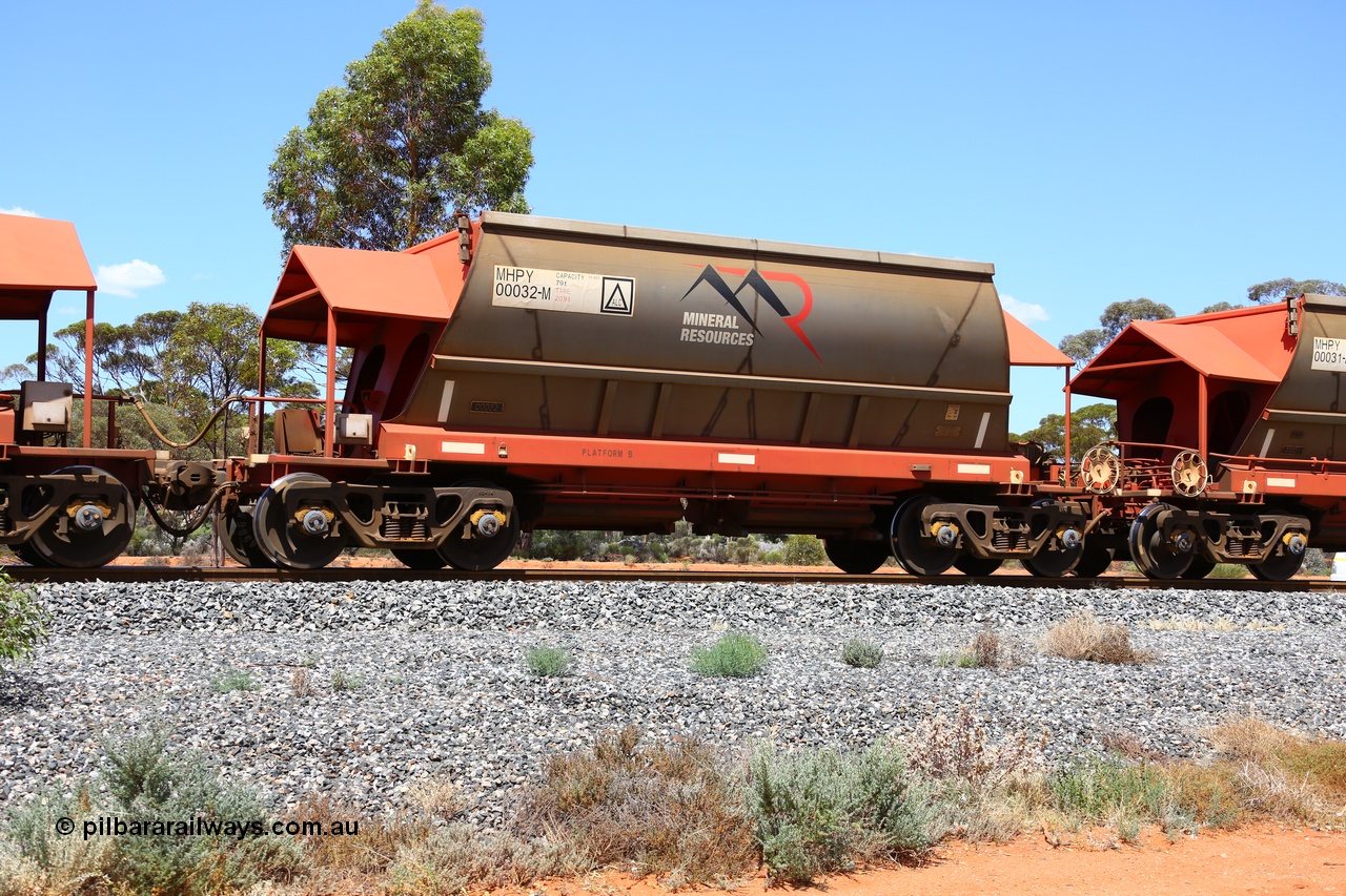 190107 0642
Binduli, on empty Mineral Resources Ltd iron ore train service from Esperance to Koolyanobbing 2034 with MRL's MHPY type iron ore waggon MHPY 00032 built by CSR Yangtze Co China serial 2014/382-32 in 2014 as a batch of 382 units, these bottom discharge hopper waggons are operated in 'married' pairs.
Keywords: MHPY-type;MHPY00032;2014/382-32;CSR-Yangtze-Rolling-Stock-Co-China;