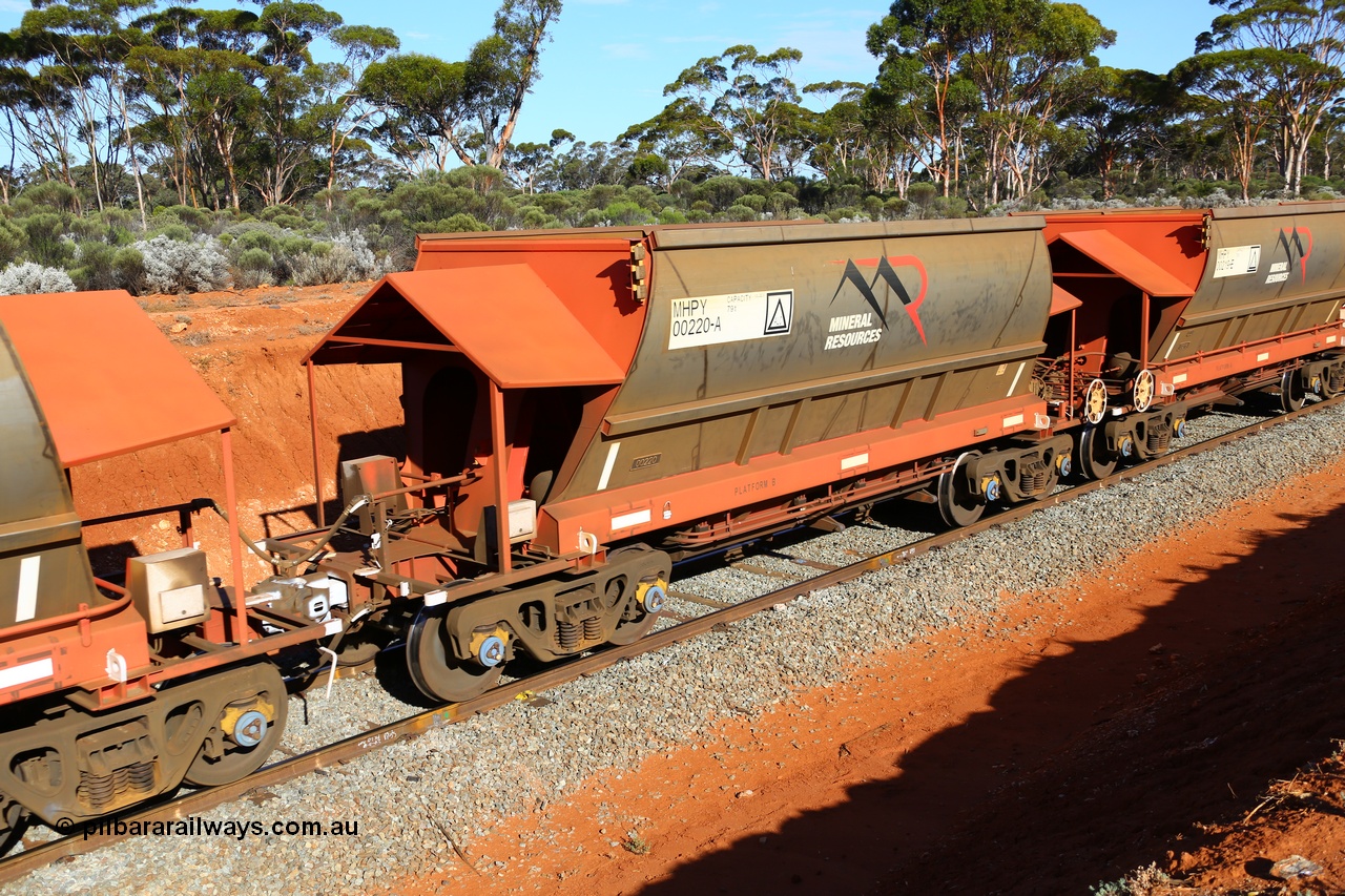 190109 1563
Binduli, Mineral Resources Ltd empty iron ore train 4030 with MRL's MHPY type iron ore waggon MHPY 00219 built by CSR Yangtze Co China serial 2014/382-219 in 2014 as a batch of 382 units, these bottom discharge hopper waggons are operated in 'married' pairs.
Keywords: MHPY-type;MHPY00220;2014/382-220;CSR-Yangtze-Co-China;