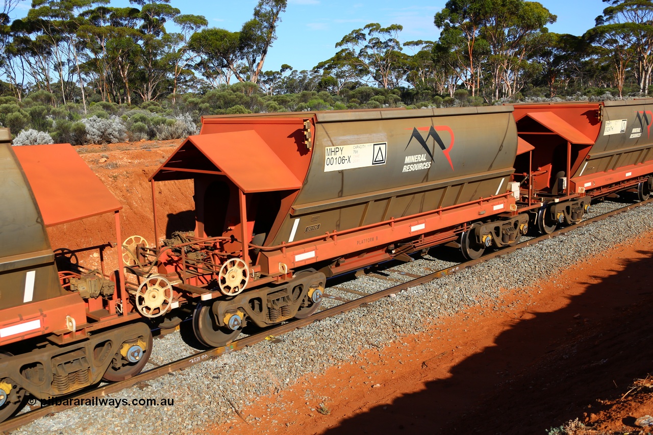 190109 1572
Binduli, Mineral Resources Ltd empty iron ore train 4030 with MRL's MHPY type iron ore waggon MHPY 00106 built by CSR Yangtze Co China serial 2014/382-106 in 2014 as a batch of 382 units, these bottom discharge hopper waggons are operated in 'married' pairs.
Keywords: MHPY-type;MHPY00106;2014/382-106;CSR-Yangtze-Co-China;
