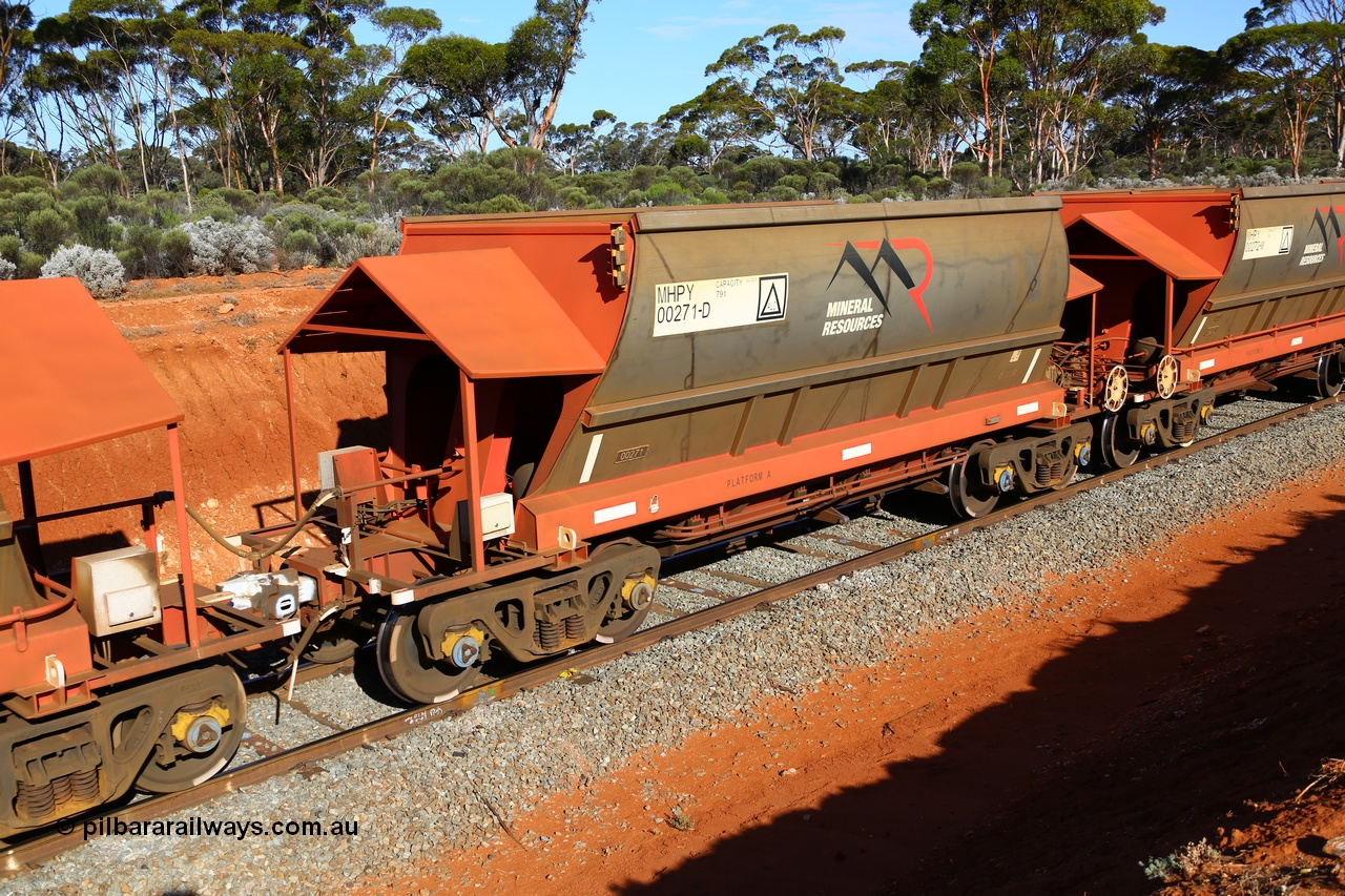 190109 1585
Binduli, Mineral Resources Ltd empty iron ore train 4030 with MRL's MHPY type iron ore waggon MHPY 00271 built by CSR Yangtze Co China serial 2014/382-271 in 2014 as a batch of 382 units, these bottom discharge hopper waggons are operated in 'married' pairs.
Keywords: MHPY-type;MHPY00271;2014/382-271;CSR-Yangtze-Rolling-Stock-Co-China;