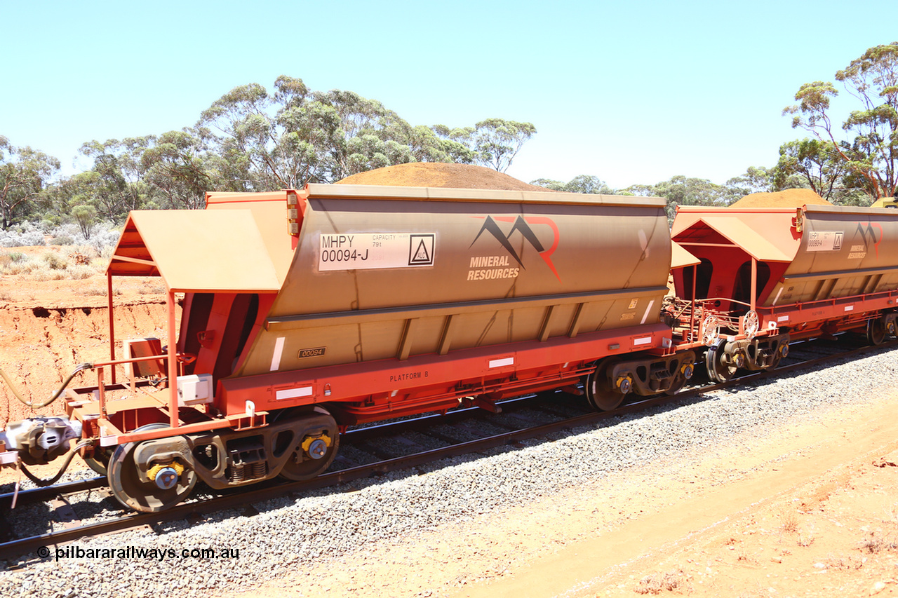 190129 4231
Binduli, on Mineral Resources Ltd loaded iron ore train service from Koolyanobbing to Esperance #3033 with MRL's MHPY type iron ore waggon MHPY 00094 built by CSR Yangtze Co China serial 2014/382-94 in 2014 as a batch of 382 units, these bottom discharge hopper waggons are operated in 'married' pairs.
Keywords: MHPY-type;MHPY00094;2014/382-94;CSR-Yangtze-Co-China;