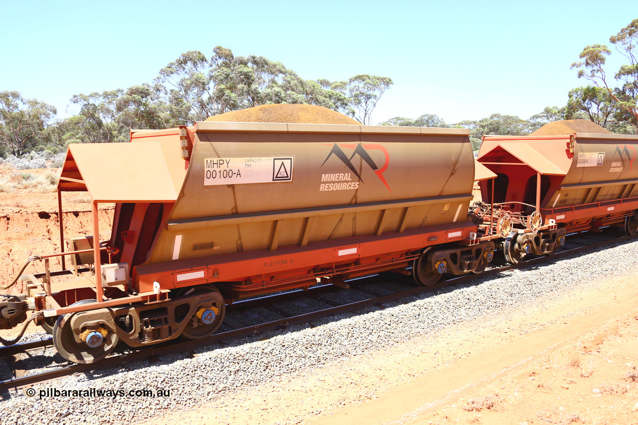 190129 4235
Binduli, on Mineral Resources Ltd loaded iron ore train service from Koolyanobbing to Esperance #3033 with MRL's MHPY type iron ore waggon MHPY 00100 built by CSR Yangtze Co China serial 2014/382-100 in 2014 as a batch of 382 units, these bottom discharge hopper waggons are operated in 'married' pairs.
Keywords: MHPY-type;MHPY00100;2014/382-100;CSR-Yangtze-Co-China;