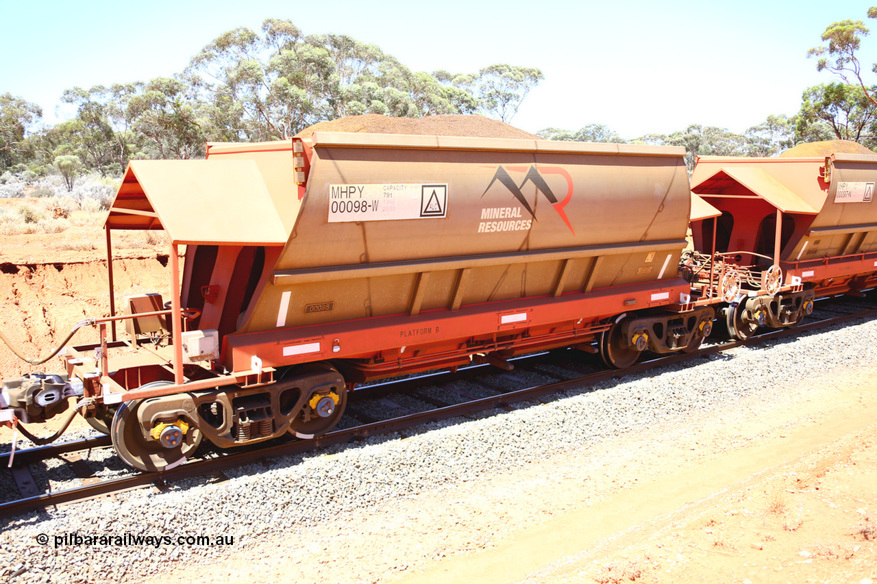 190129 4281
Binduli, on Mineral Resources Ltd loaded iron ore train service from Koolyanobbing to Esperance #3033 with MRL's MHPY type iron ore waggon MHPY 00098 built by CSR Yangtze Co China serial 2014/382-98 in 2014 as a batch of 382 units, these bottom discharge hopper waggons are operated in 'married' pairs.
Keywords: MHPY-type;MHPY00098;2014/382-98;CSR-Yangtze-Co-China;