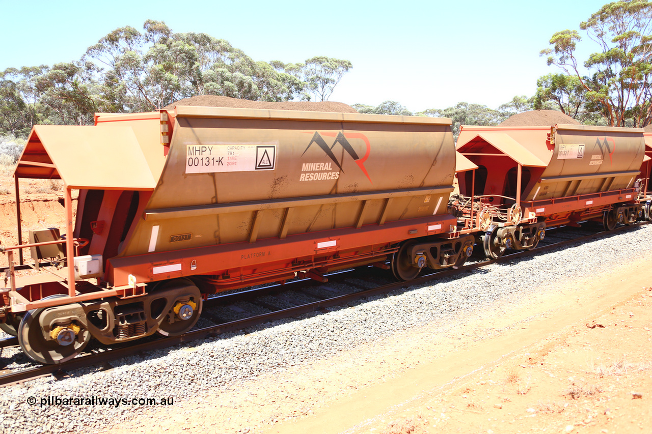 190129 4313
Binduli, on Mineral Resources Ltd loaded iron ore train service from Koolyanobbing to Esperance #3033 with MRL's MHPY type iron ore waggon MHPY 00131 built by CSR Yangtze Co China serial 2014/382-131 in 2014 as a batch of 382 units, these bottom discharge hopper waggons are operated in 'married' pairs.
Keywords: MHPY-type;MHPY00131;2014/382-131;CSR-Yangtze-Co-China;