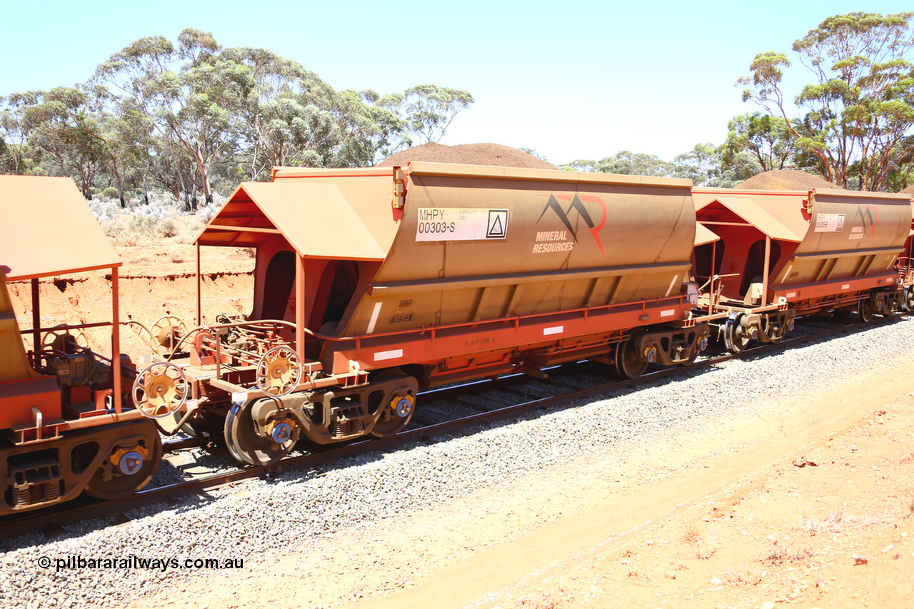 190129 4328
Binduli, on Mineral Resources Ltd loaded iron ore train service from Koolyanobbing to Esperance #3033 with MRL's MHPY type iron ore waggon MHPY 00303 built by CSR Yangtze Co China serial 2014/382-303 in 2014 as a batch of 382 units, these bottom discharge hopper waggons are operated in 'married' pairs.
Keywords: MHPY-type;MHPY00303;2014/382-303;CSR-Yangtze-Co-China;