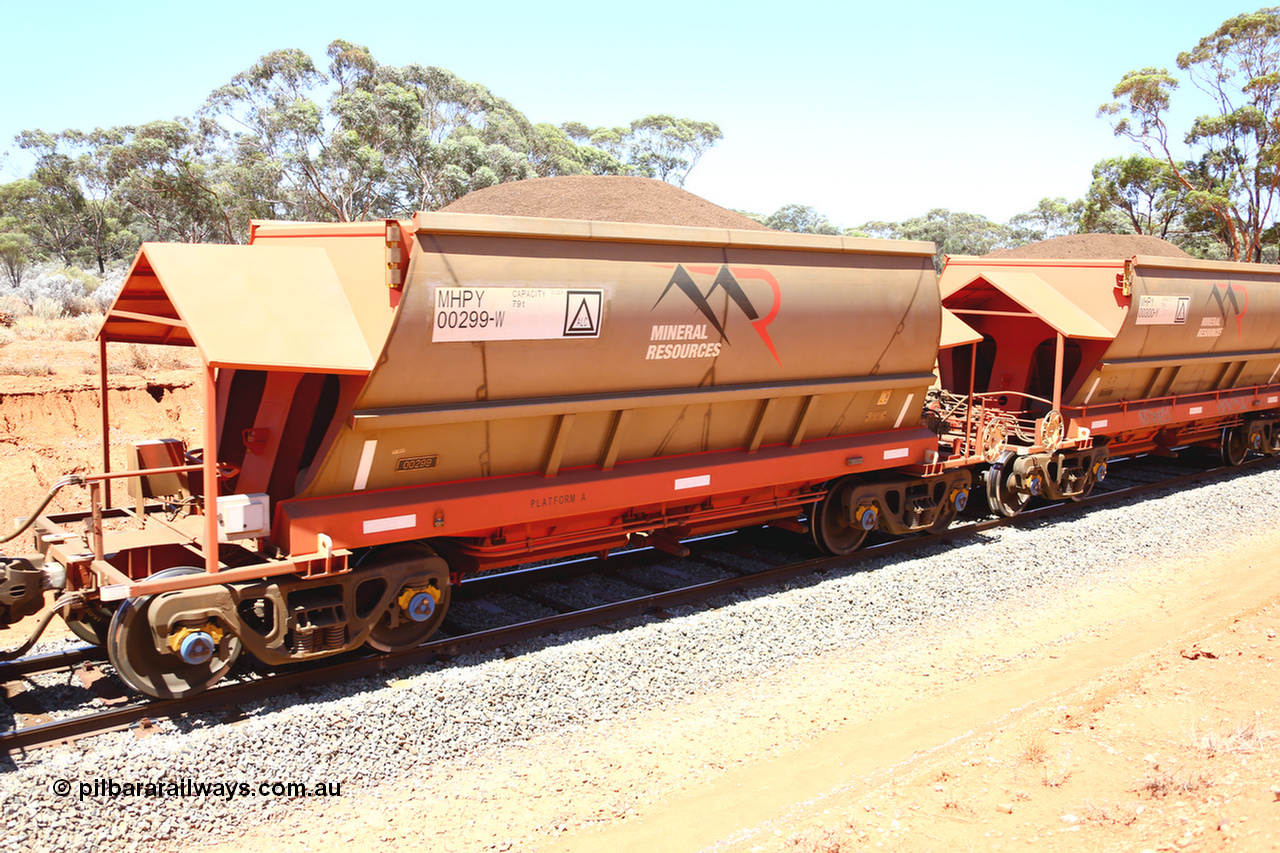 190129 4331
Binduli, on Mineral Resources Ltd loaded iron ore train service from Koolyanobbing to Esperance #3033 with MRL's MHPY type iron ore waggon MHPY 00299 built by CSR Yangtze Co China serial 2014/382-299 in 2014 as a batch of 382 units, these bottom discharge hopper waggons are operated in 'married' pairs.
Keywords: MHPY-type;MHPY00299;2014/382-299;CSR-Yangtze-Co-China;