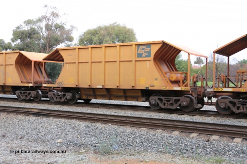 140601 4450
Woodbridge, empty Carina bound iron ore train #1035, CFCLA leased CHEY type waggon CHEY 8015-1 part of a pair of 120 sets built by Bluebird Rail Operations SA in 2011-12. June 1, 2014.
Keywords: CHEY-type;CHEY8015;Bluebird-Rail-Operations-SA;2011/120-15;