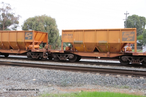 140601 4492
Woodbridge, empty Carina bound iron ore train #1035, CFCLA leased CHCH type waggon CHCH 7625 these waggons were rebuilt between 2010 and 2012 by Bluebird Rail Operations SA from former Goldsworthy Mining hopper waggons originally built by Tomlinson WA and Scotts of Ipswich Qld back in the 60's to early 80's. June 1, 2014.
Keywords: CHCH-type;CHCH7625;Bluebird-Rail-Operations-SA;2010/201-25;