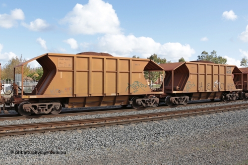140601 4609
Midland, loaded iron ore train #1030 heading to Kwinana, CFCLA leased CHEY type waggon CHEY 8067 one pair of 120 bar coupled pairs built by Bluebird Rail Operations SA in 2011-12. June 1, 2014.
Keywords: CHEY-type;CHEY8067;Bluebird-Rail-Operations-SA;2011/120-67;