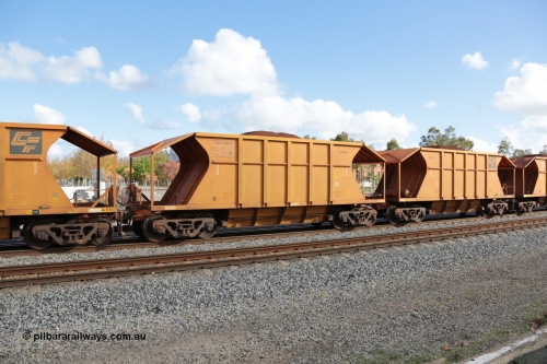 140601 4616
Midland, loaded iron ore train #1030 heading to Kwinana, CFCLA leased CHEY type waggon CHEY 8060 one pair of 120 bar coupled pairs built by Bluebird Rail Operations SA in 2011-12. 1st June 2014.
Keywords: CHEY-type;CHEY8060;Bluebird-Rail-Operations-SA;2011/120-60;