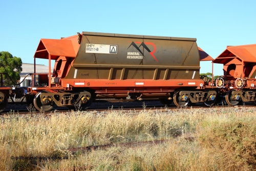 190107 0431
Parkeston, Mineral Resources Ltd MHPY type iron ore waggon MHPY 00211 built by CSR Yangtze Co China in 2014 as a batch of 382 units, these bottom discharge hopper waggons are operated in 'married' pairs.
Keywords: MHPY-type;MHPY00211;2014/382-211;CSR-Yangtze-Rolling-Stock-Co-China;