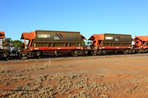 190107 0435
Parkeston, Mineral Resources Ltd MHPY type iron ore waggon married pair set MHPY 00307 and MHPY 00308 built by CSR Yangtze Co China in 2014 as a batch of 382 units, these bottom discharge hopper waggons are operated in 'married' pairs.
Keywords: MHPY-type;MHPY00307;2014/382-307;CSR-Yangtze-Rolling-Stock-Co-China;