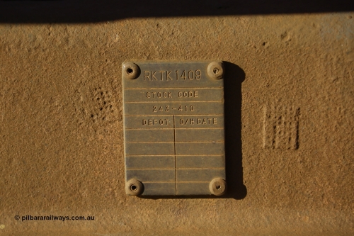 190107 0451
Parkeston, Mineral Resources Ltd inspection plate on bogie of MHPY type iron ore waggon MHPY 00013 built by CSR Yangtze Co China in 2014 as a batch of 382 units.
Keywords: MHPY-type;MHPY00013;2014/382-13;CSR-Yangtze-Rolling-Stock-Co-China;