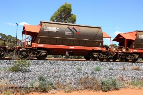 190107 0602
Binduli, on empty Mineral Resources Ltd iron ore train service from Esperance to Koolyanobbing 2034 with MRL's MHPY type iron ore waggon MHPY 00265 built by CSR Yangtze Co China serial 2014/382-265 in 2014 as a batch of 382 units, these bottom discharge hopper waggons are operated in 'married' pairs.
Keywords: MHPY-type;MHPY00265;2014/382-265;CSR-Yangtze-Rolling-Stock-Co-China;