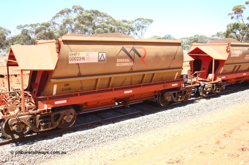 190129 4288
Binduli, on Mineral Resources Ltd loaded iron ore train service from Koolyanobbing to Esperance #3033 with MRL's MHPY type iron ore waggon MHPY 00023 built by CSR Yangtze Co China serial 2014/382-23 in 2014 as a batch of 382 units, these bottom discharge hopper waggons are operated in 'married' pairs.
Keywords: MHPY-type;MHPY00023;2014/382-23;CSR-Yangtze-Co-China;