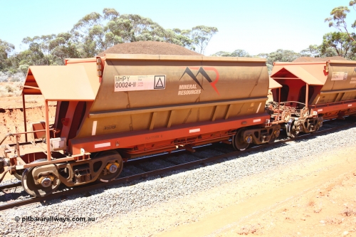 190129 4289
Binduli, on Mineral Resources Ltd loaded iron ore train service from Koolyanobbing to Esperance #3033 with MRL's MHPY type iron ore waggon MHPY 00024 built by CSR Yangtze Co China serial 2014/382-24 in 2014 as a batch of 382 units, these bottom discharge hopper waggons are operated in 'married' pairs.
Keywords: MHPY-type;MHPY00024;2014/382-24;CSR-Yangtze-Co-China;