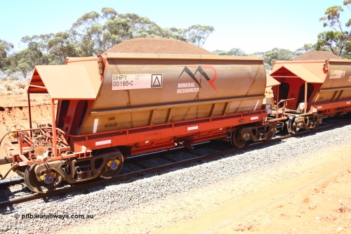 190129 4294
Binduli, on Mineral Resources Ltd loaded iron ore train service from Koolyanobbing to Esperance #3033 with MRL's MHPY type iron ore waggon MHPY 00195 built by CSR Yangtze Co China serial 2014/382-195 in 2014 as a batch of 382 units, these bottom discharge hopper waggons are operated in 'married' pairs.
Keywords: MHPY-type;MHPY00195;2014/382-195;CSR-Yangtze-Co-China;