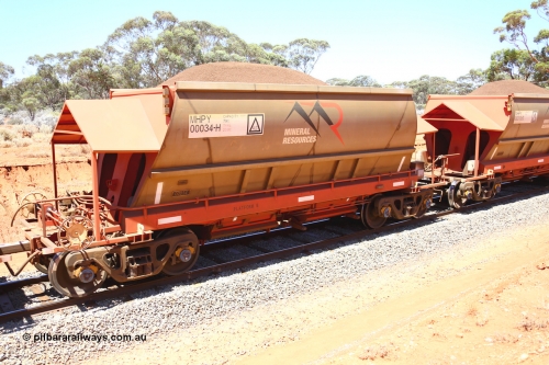 190129 4298
Binduli, on Mineral Resources Ltd loaded iron ore train service from Koolyanobbing to Esperance #3033 with MRL's MHPY type iron ore waggon MHPY 00034 built by CSR Yangtze Co China serial 2014/382-34 in 2014 as a batch of 382 units, these bottom discharge hopper waggons are operated in 'married' pairs.
Keywords: MHPY-type;MHPY00034;2014/382-34;CSR-Yangtze-Co-China;