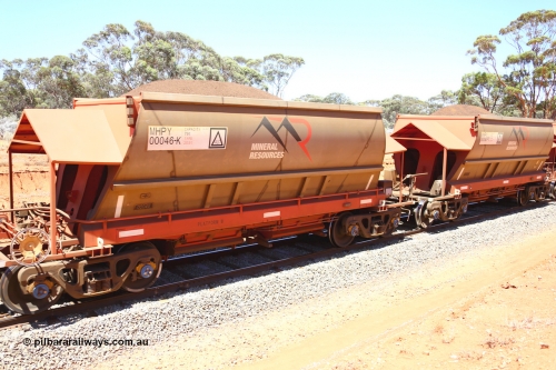 190129 4334
Binduli, on Mineral Resources Ltd loaded iron ore train service from Koolyanobbing to Esperance #3033 with MRL's MHPY type iron ore waggon MHPY 00046 built by CSR Yangtze Co China serial 2014/382-46 in 2014 as a batch of 382 units, these bottom discharge hopper waggons are operated in 'married' pairs.
Keywords: MHPY-type;MHPY00046;2014/382-46;CSR-Yangtze-Co-China;