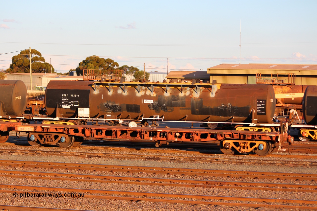 140406 IMG 1941
West Kalgoorlie, NTBF type fuel tank waggon NTBF 6120, built by Comeng NSW in 1975 as an SCA type bitumen tank waggon for Shell Bitumen NSW as SCA 271. Peter Donaghy image.
Keywords: Peter-D-Image;NTBF-type;NTBF6120;Comeng-NSW;SCA-type;SCA271;