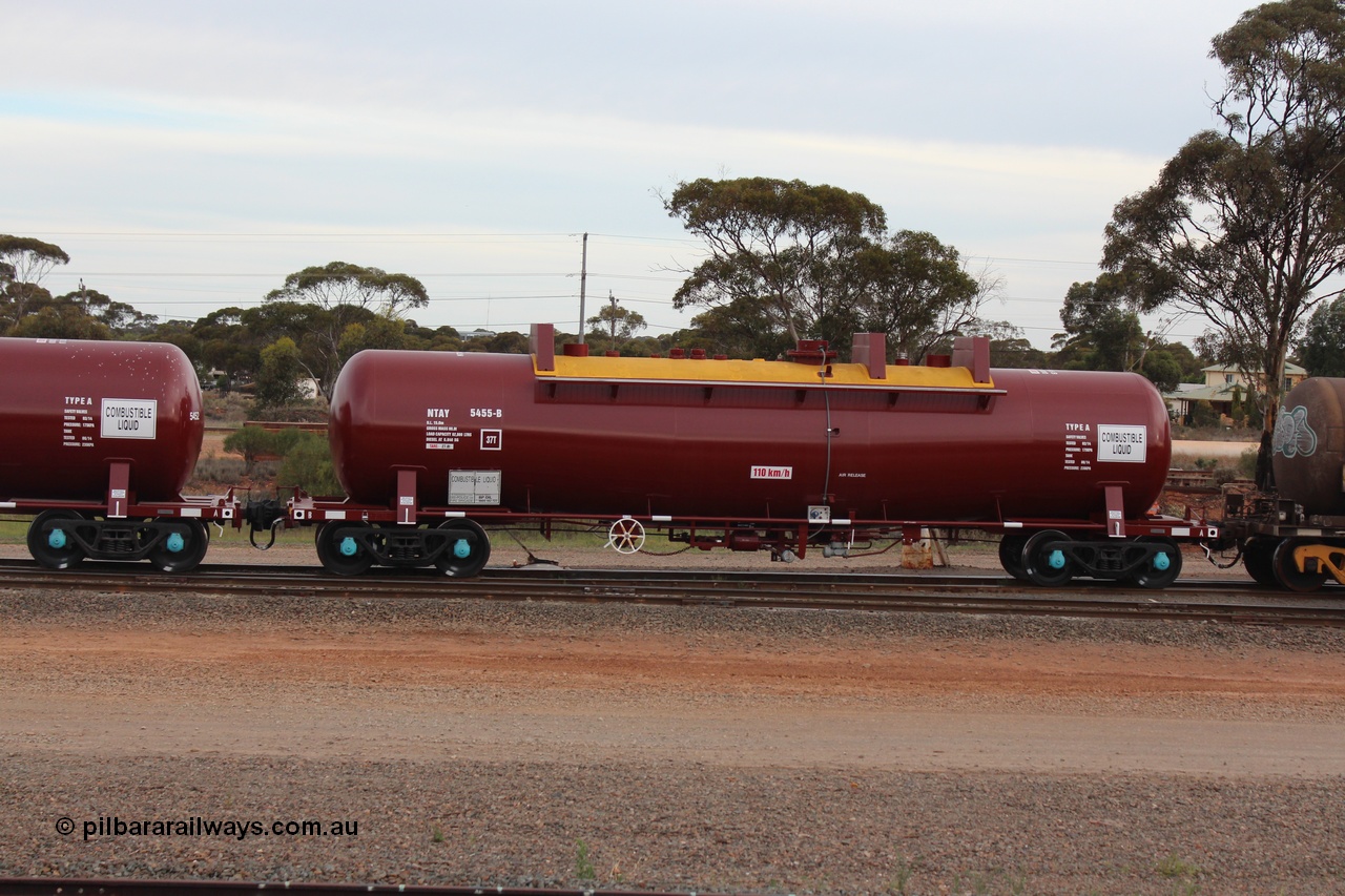 141028 IMG 3266
West Kalgoorlie, NTAY type fuel tank waggon NTAY 5455 with 62,000 litre capacity for BP. Refurbished by Gemco WA in June 2014 from ex Mobil Oil NTAF type tank waggon NTAF 5455. In BP Oil ownership. I think this is an Indeng Qld built NTAF 455 the final of seven such tanks built for Mobil of NSW in 1981. Peter Donaghy image.
Keywords: Peter-D-Image;NTAY-type;NTAY5455;NTAF-type;Indeng-Qld;NTAF455;