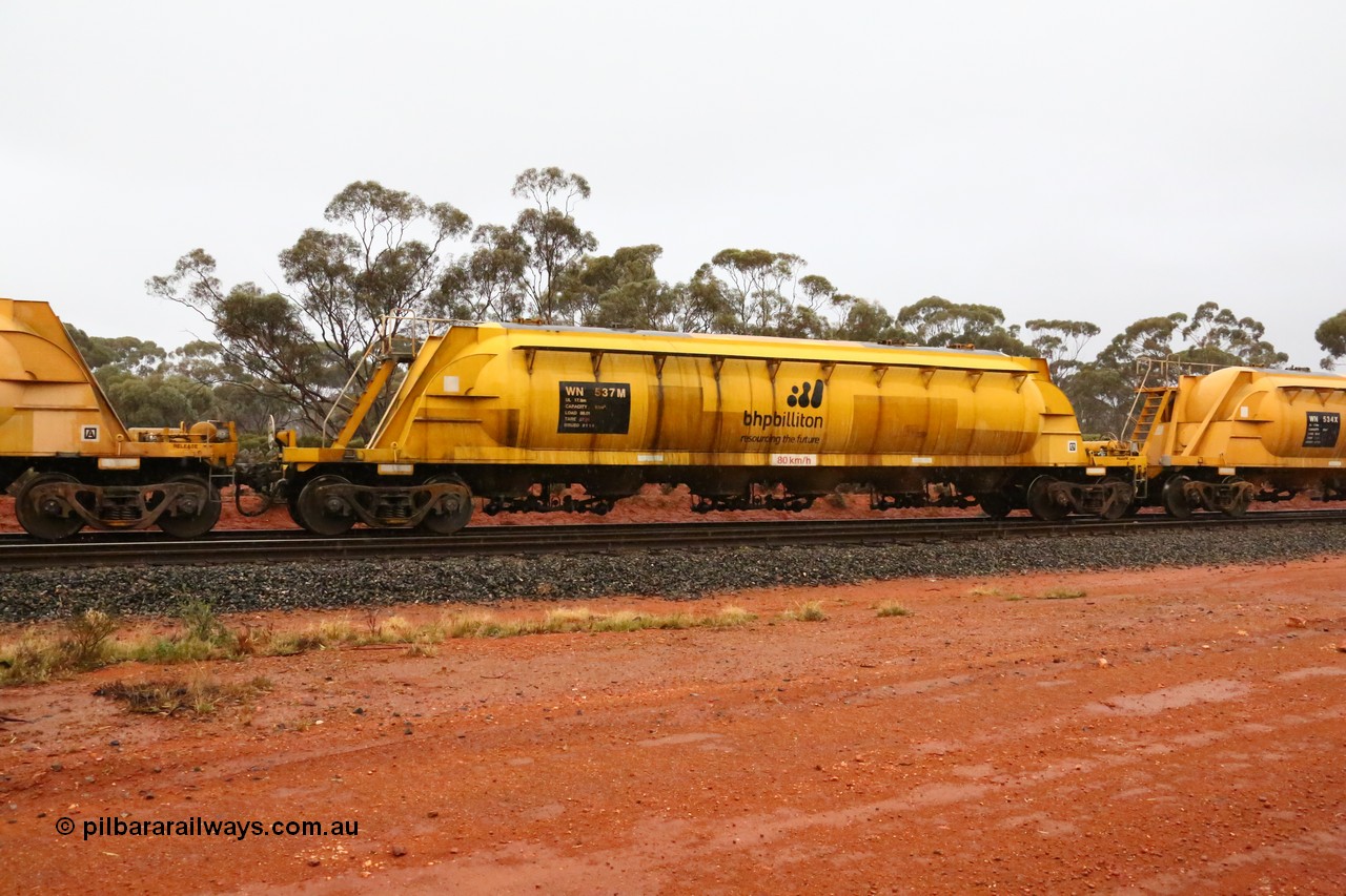 160524 4375
Binduli, nickel concentrate train 3438, WN type pneumatic discharge nickel concentrate waggon WN 537, one of a further ten built by WAGR Midland Workshops as WN type in 1975 for WMC.
Keywords: WN-type;WN537;WAGR-Midland-WS;