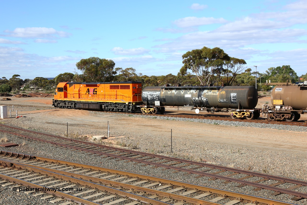 160525 4842
West Kalgoorlie, NTBF type fuel tank waggon NTBF 6118, with former owners name (Freight Australia) visible. Originally built by Comeng NSW in 1975 as an SCA type 69,000 litre bitumen tanker SCA 267 for Shell NSW.
Keywords: NTBF-type;NTBF6118;Comeng-NSW;SCA-type;SCA267;