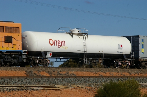 120715 IMG P10546
West Kalgoorlie, PTLY type gas tank waggon PTLY 6406. Built by Comeng NSW in 1964 as GS type GS 406, 77,000 litre gas tank for Boral Gas, recoded to NTHF 1979, then ATLY in 1996. Peter Donaghy image.
Keywords: Peter-D-Image;PTLY-type;PTLY6406;Comeng-NSW;GS-type;GS406;NTHF-type;ATLY-type;