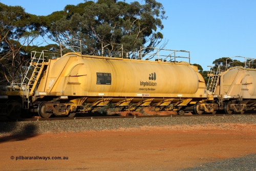 160523 3586
Binduli, nickel concentrate train 2438, WNB type pneumatic discharge nickel concentrate waggon WNB 545, one of six built by Bluebird Rail Services SA in 2010 for BHP Billiton.
Keywords: WNB-type;WNB545;Bluebird-Rail-Operations-SA;