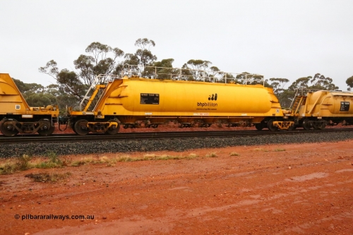 160524 4367
Binduli, nickel concentrate train 3438, WNB type pneumatic discharge nickel concentrate waggon WNB 544, one of six built by Bluebird Rail Services SA in 2010 for BHP Billiton.
Keywords: WNB-type;WNB544;Bluebird-Rail-Operations-SA;