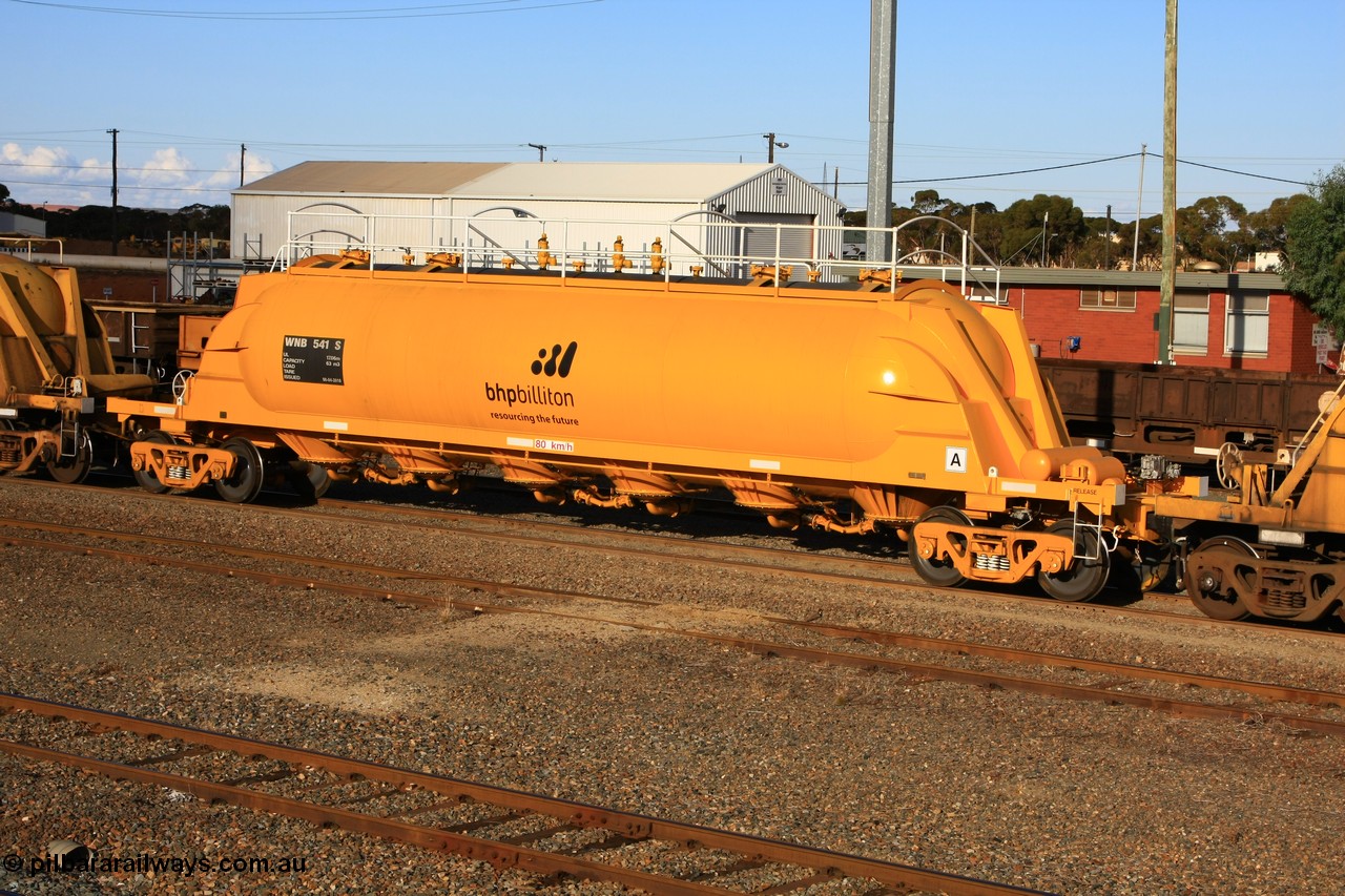 100601 8442
West Kalgoorlie, WNB 541, pneumatic discharge nickel concentrate waggon, leader of six units built by Bluebird Rail Services SA in 2010 for BHP Billiton.
Keywords: WNB-type;WNB541;Bluebird-Rail-Operations-SA;