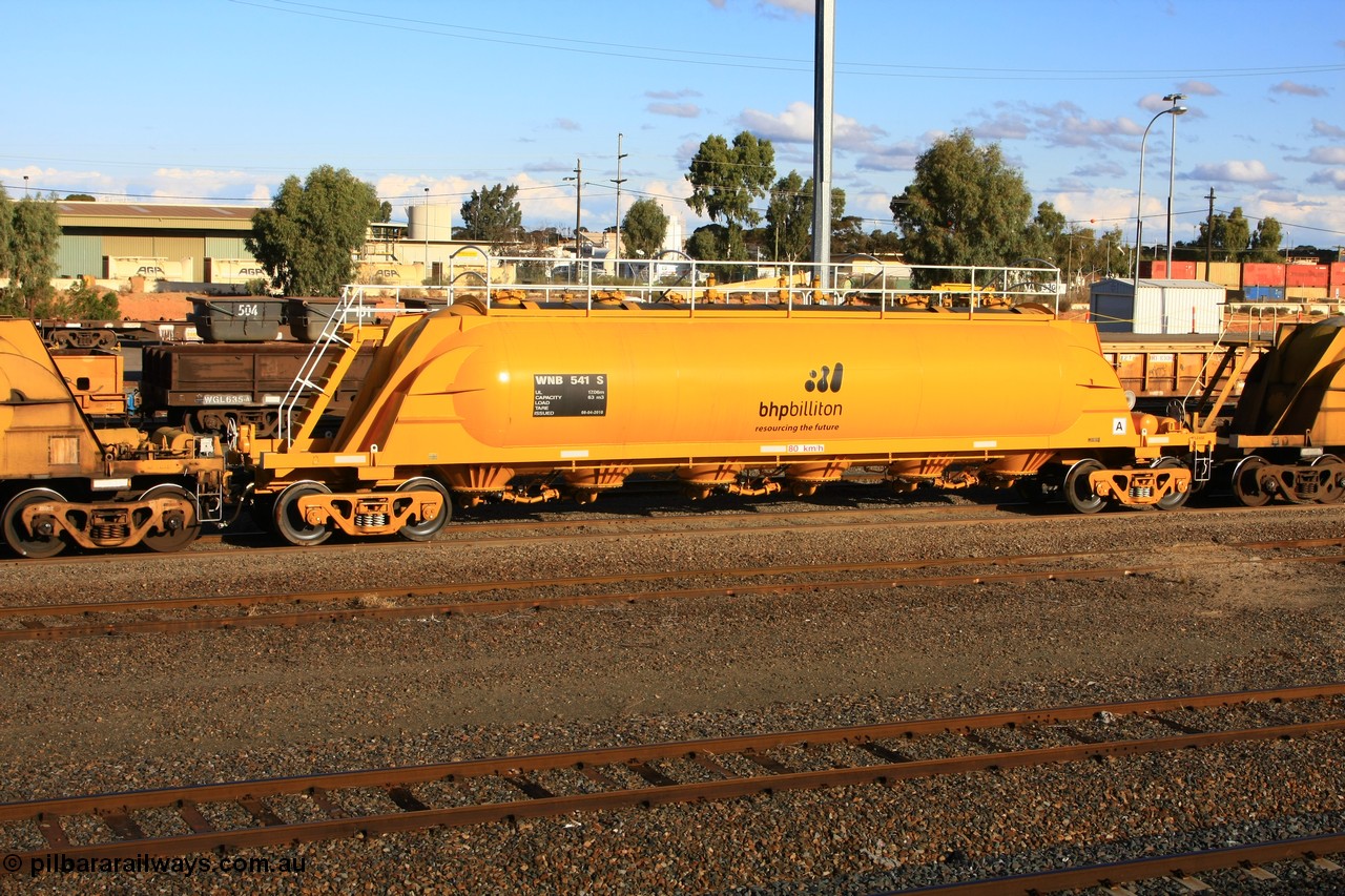 100601 8448
West Kalgoorlie, WNB 541, pneumatic discharge nickel concentrate waggon, leader of six units built by Bluebird Rail Services SA in 2010 for BHP Billiton.
Keywords: WNB-type;WNB541;Bluebird-Rail-Operations-SA;