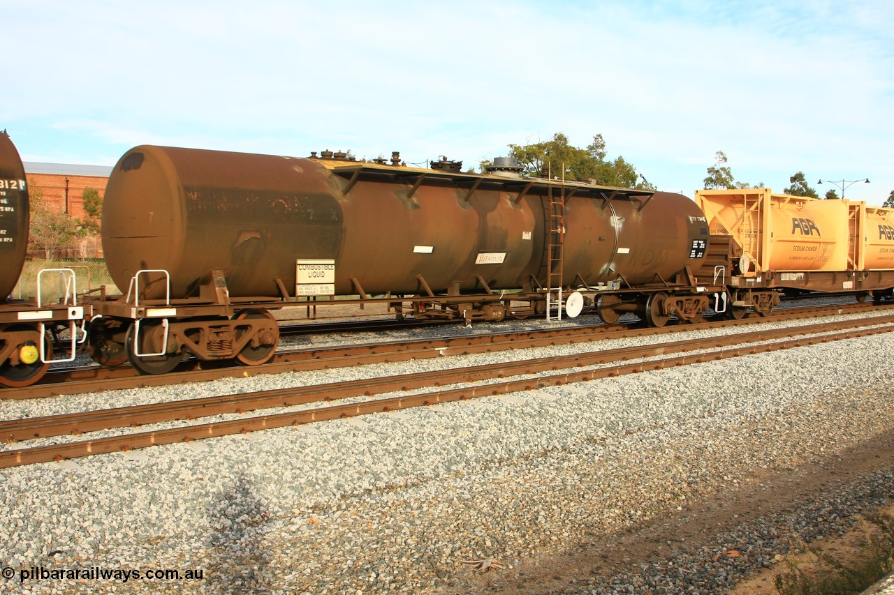 100611 0365
Midland, ATEY 7314, ex NSW NTAF fuel tank, probably AMPOL vintage, here is service for BP Oil. Was coded WTEY when came to WA.
Keywords: ATEY-type;ATEY7314;NTAF-type;WTEY-type;