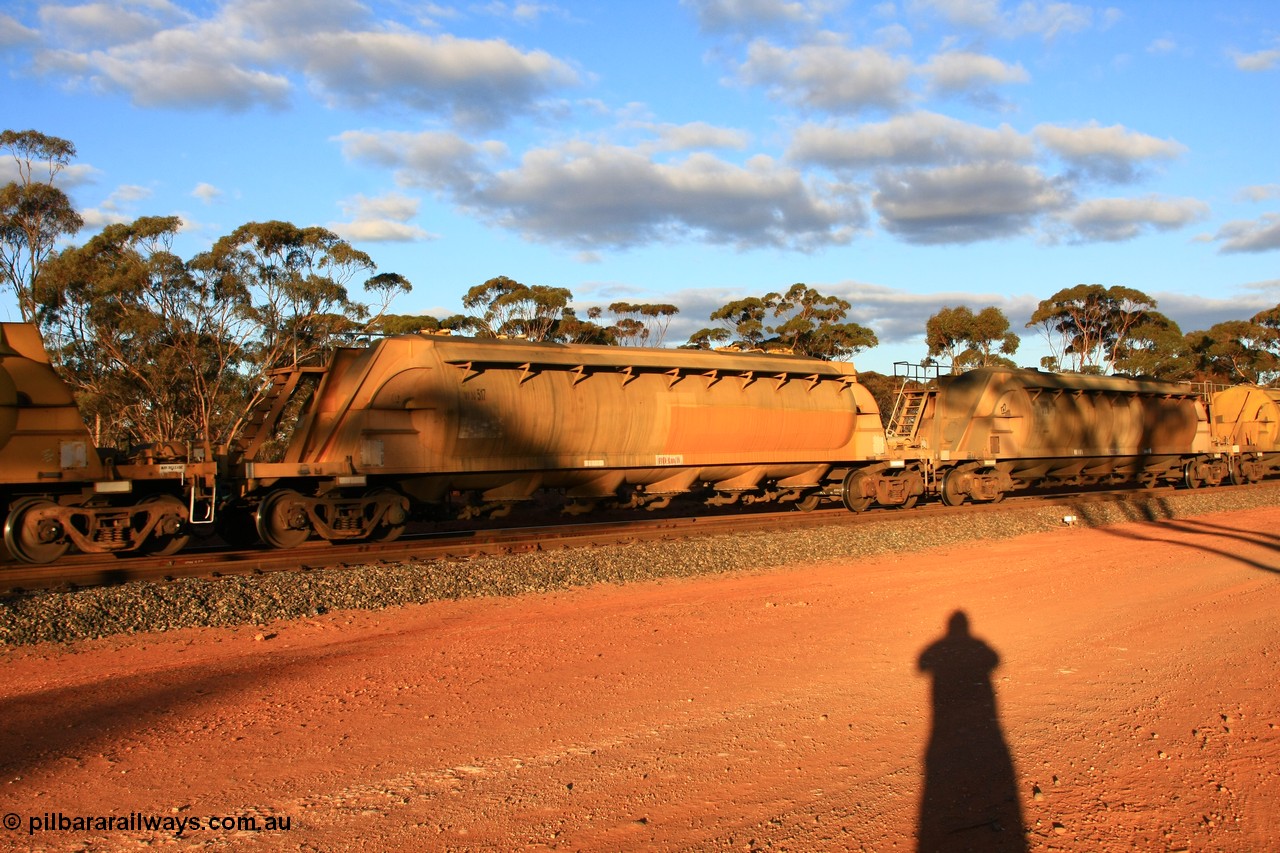 100731 3196
Binduli, WN 517, pneumatic discharge nickel concentrate waggon, one of thirty built by AE Goodwin NSW as WN type in 1970 for WMC.
Keywords: WN-type;WN517;AE-Goodwin;