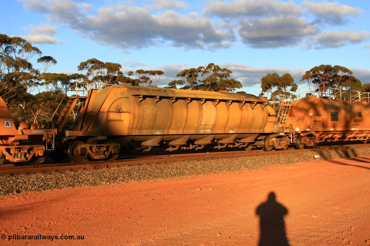 100731 3201
Binduli, WN 524, pneumatic discharge nickel concentrate waggon, one of thirty built by AE Goodwin NSW as WN type in 1970 for WMC.
Keywords: WN-type;WN524;AE-Goodwin;