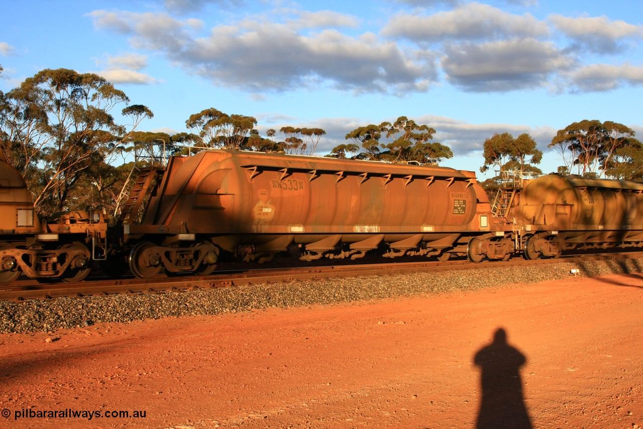 100731 3206
Binduli, WN 533, pneumatic discharge nickel concentrate waggon, one of a further ten built by WAGR Midland Workshops as WN type in 1975 for WMC
Keywords: WN-type;WN533;WAGR-Midland-WS;