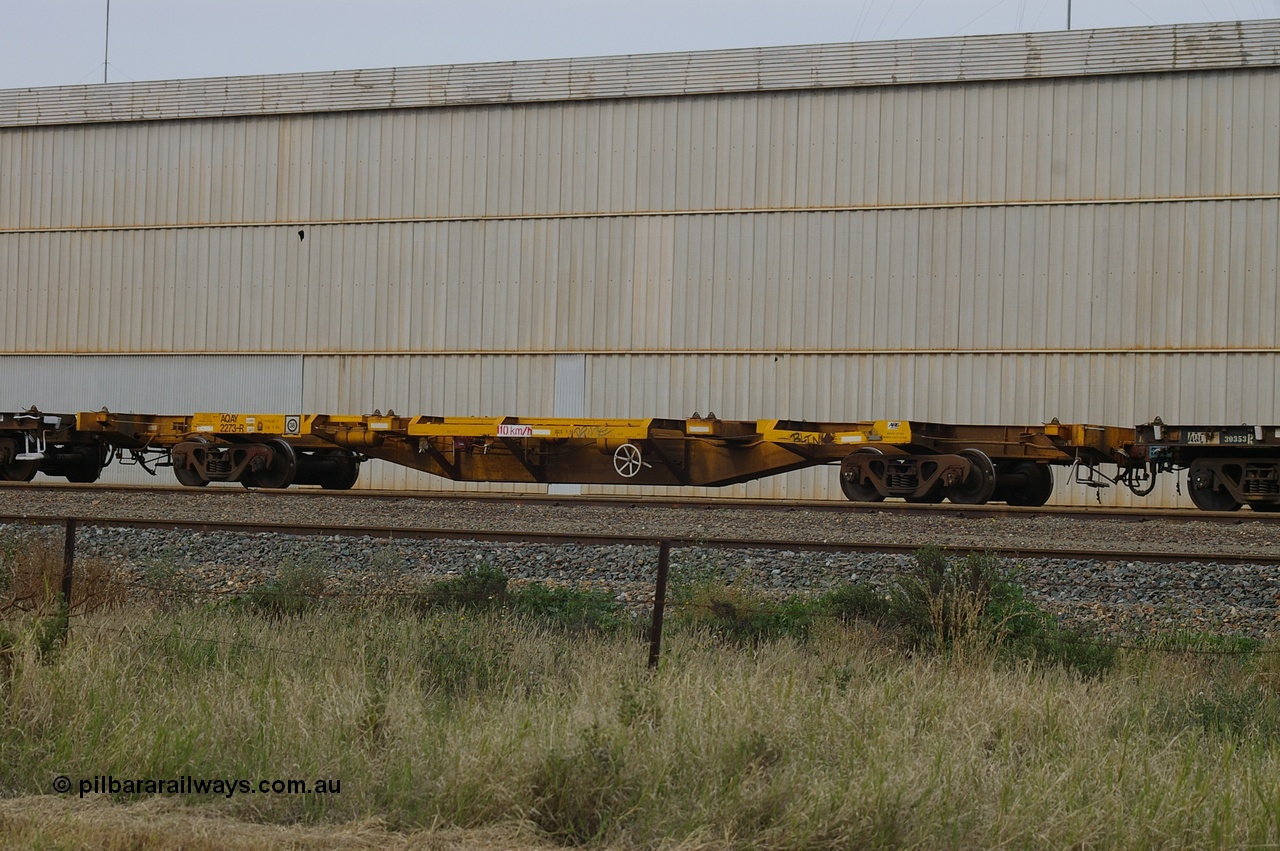 110710 7420 PD
West Kalgoorlie, AQAY 2273, this orphan waggon started life as a Comeng Vic built GOX type open waggon for Commonwealth Railways in 1970, then coded AOOX. Under AWR ownership is was reduced to this 3 TEU unit container skeletal waggon. Peter Donaghy image.
Keywords: Peter-D-Image;AQAY-type;AQAY2273;Comeng-Vic;GOX-type;AOOX-type;ROOX-type;ROKX-type;