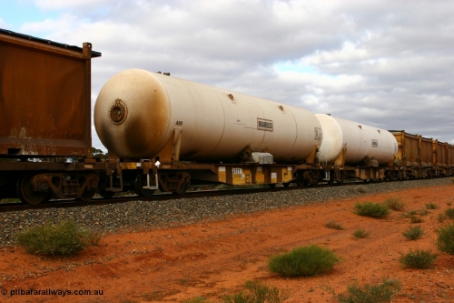 060527 4100
Scotia, AZKY type anhydrous ammonia tank waggons AZKY 32234 and AZKY 32240, two of twelve such waggons built by Goninan WA in 1998 as type WQK for Murrin Murrin traffic, fitted with Brambles anhydrous ammonia tanks A9N and A2T.
Keywords: AZKY-type;AZKY32234;Goninan-WA;WQK-type;