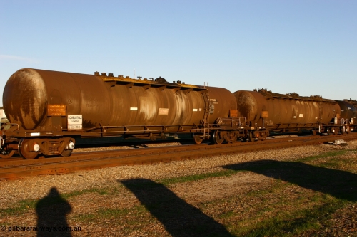 060603 5256 WJPY588R
Midland, WJPY 588 fuel tank waggon, built by Westrail Midland Workshops in 1979 for Mobil as WJP type 80,000 litre single compartment and dome, recoded to WJPY, sold to BP Oil in 1985.
Keywords: WJPY-type;WJPY588;WAGR-Midland-WS;WJP-type;