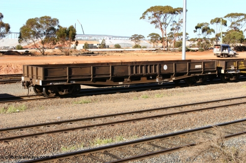 070529 9330
West Kalgoorlie, WGL 635 originally one of ten units built by Westrail Midland Workshops in 1976 as WFN type bogie flat waggon for Western Mining Corporation for nickel matte kibble traffic as WFN 605 and converted to WGL for bagged nickel matte in 1979.
Keywords: WGL-type;WGL635;Westrail-Midland-WS;WFN-type;WFN605;