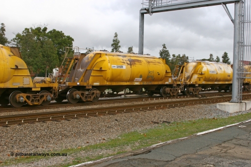 070608 0097
Midland, APNY 31159, one of twelve built by WAGR Midland Workshops in 1974 as WNA type pneumatic discharge nickel concentrate waggon, WAGR built and owned copies of the AE Goodwin built WN waggons for WMC.
Keywords: APNY-type;APNY31159;WAGR-Midland-WS;WNA-type;