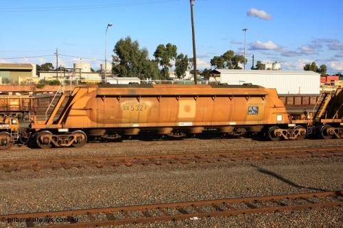 100601 8444
West Kalgoorlie, WN 532, pneumatic discharge nickel concentrate waggon, one of a further ten built by WAGR Midland Workshops as WN type in 1975 for WMC.
Keywords: WN-type;WN532;WAGR-Midland-WS;