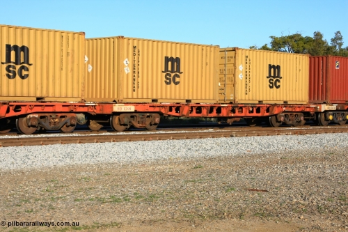 100609 09971
Midland, AQRY 1010 two-pack loaded with two 20' Mediterranean Shipping 22G1 type boxes containing lead, MEDU 332017 and MSCU 697469. The AQRY are a bar-coupled pair and were used for rail transport as the AFRF type on the Darwin line and are originally former ANR-CR waggons.
Keywords: AQRY-type;AQRY1010;AFRF-type;