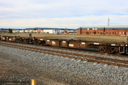 100611 0387
Midland, AQNY 32199, one of sixty two waggons built by Goninan WA in 1998 as WQN type for Murrin Murrin container traffic, running empty on train 5426 up Kalgoorlie Freighter.
Keywords: AQNY-type;AQNY32199;Goninan-WA;WQN-type;