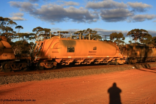 100731 3200
Binduli, WNB 545, pneumatic discharge nickel concentrate waggon, one of six built by Bluebird Rail Services SA in 2010 for BHP Billiton.
Keywords: WNB-type;WNB545;Bluebird-Rail-Operations-SA;