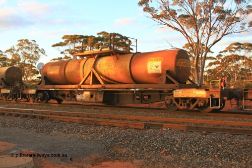 100731 3225
Binduli, AQHY 30059 with sulphuric acid tank CSA 0062, originally built by the WAGR Midland Workshops in 1964/66 at WF type flat waggons, then following several codes and modifications in 1997 seventy five were converted to WQH to carry CSA sulphuric acid tanks between Hampton/Kalgoorlie and Perth/Kwinana.
Keywords: AQHY-type;AQHY30059;WAGR-Midland-WS;WF-type;WFL-type;WFDY-type;WFDF-type;RFDF-type;WQH-type;