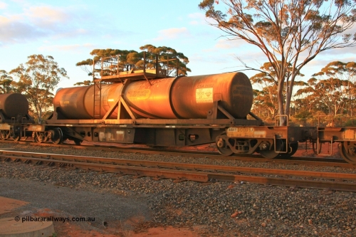 100731 3240
Binduli, AQHY 30071 with sulphuric acid tank CSA 005, originally built by the WAGR Midland Workshops in 1964/66 at WF type flat waggons, then following several codes and modifications in 1997 seventy five were converted to WQH to carry CSA sulphuric acid tanks between Hampton/Kalgoorlie and Perth/Kwinana.
Keywords: AQHY-type;AQHY30071;WAGR-Midland-WS;WF-type;WFDY-type;WFDF-type;RFDF-type;WQH-type;
