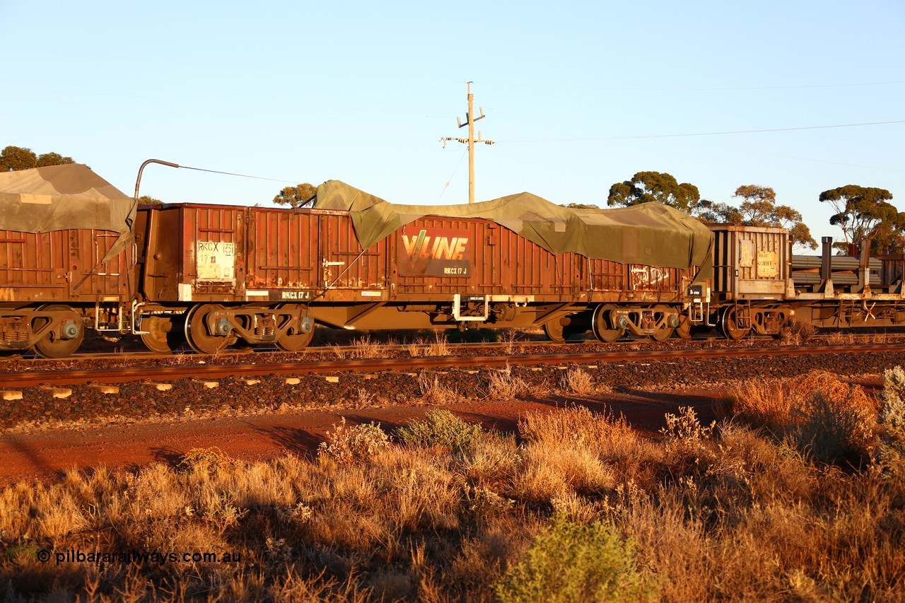 160522 2028
Parkeston, 5MP2 steel train, RKCX type open waggon RKCX 17, originally built by Victorian Railways Bendigo Workshops in 1969 as ELX type ELX 219, recoded to VOBX in 1979, to VOCX 17 in 1980, to VCCX in 1988, then RCCX in 1994, and current code in 1995.
Keywords: RKCX-type;RKCX17;Victorian-Railways-Bendigo-WS;ELX-type;VOBX-type;VCCX-type;RCCX-type;